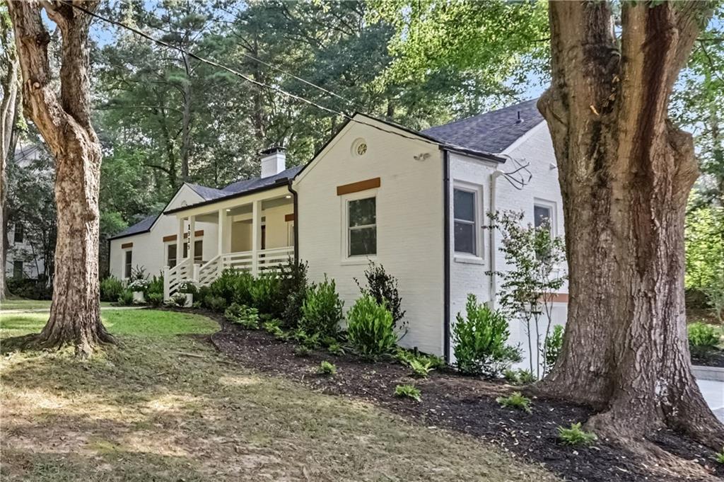 1929 Lenox Road Ne Property Photo 1