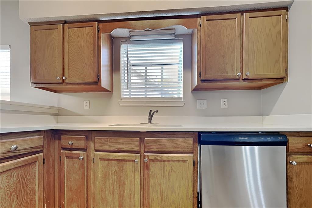 7833177 Property Photo 5
