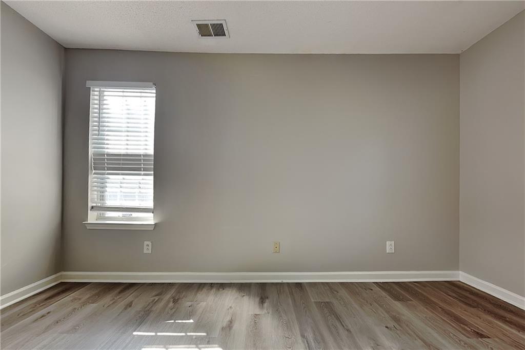 7833177 Property Photo 8