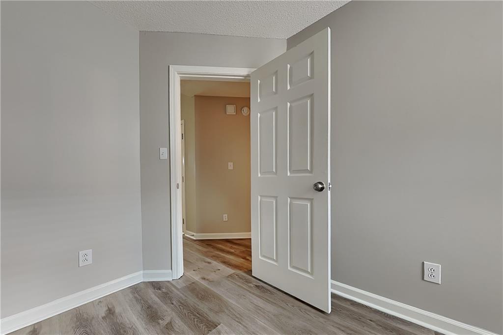 7833177 Property Photo 11