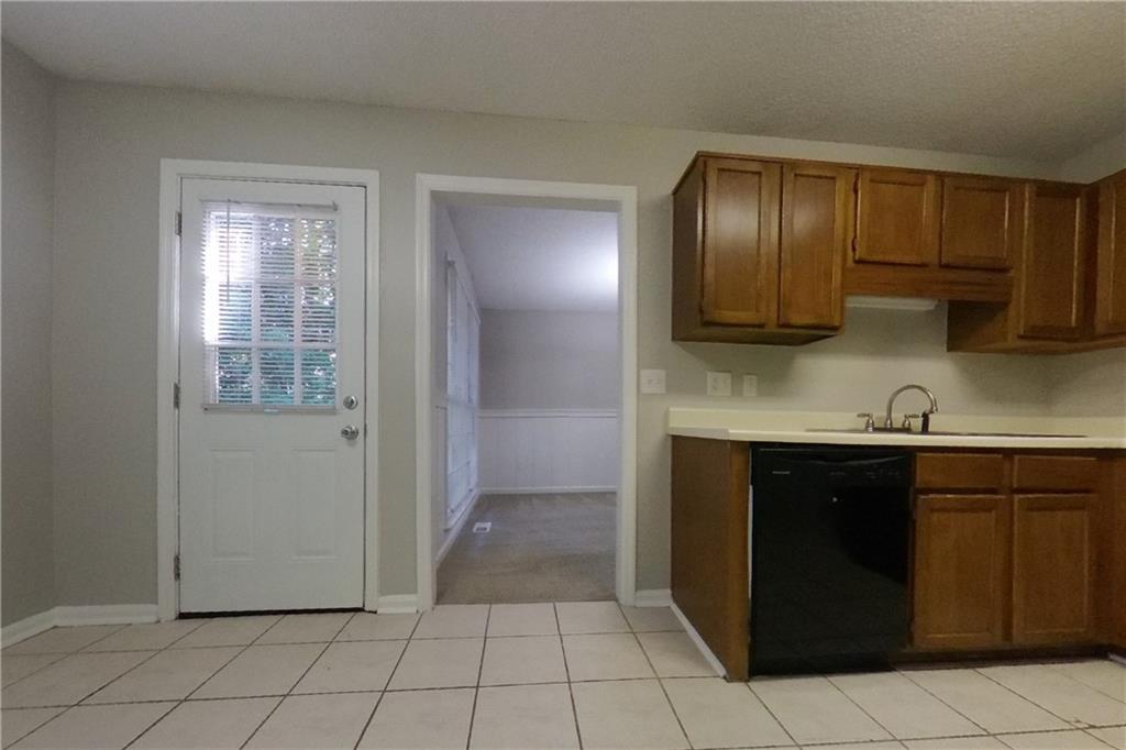 7833194 Property Photo 5