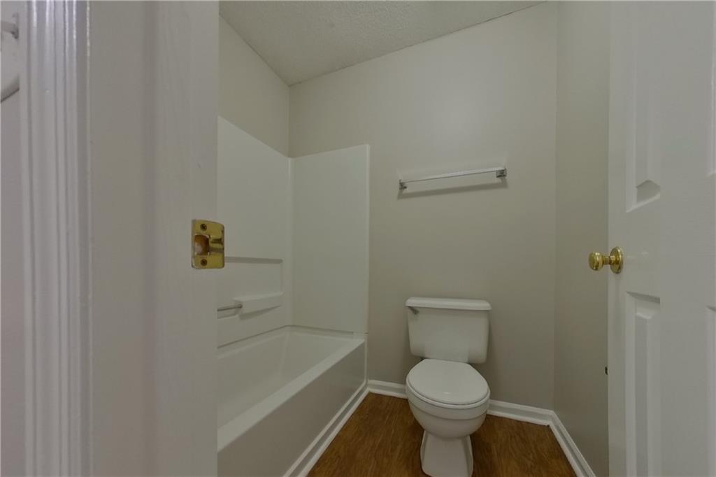 7833194 Property Photo 9