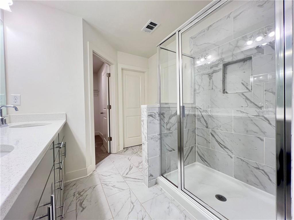 5855 Radford Loop Property Photo 18