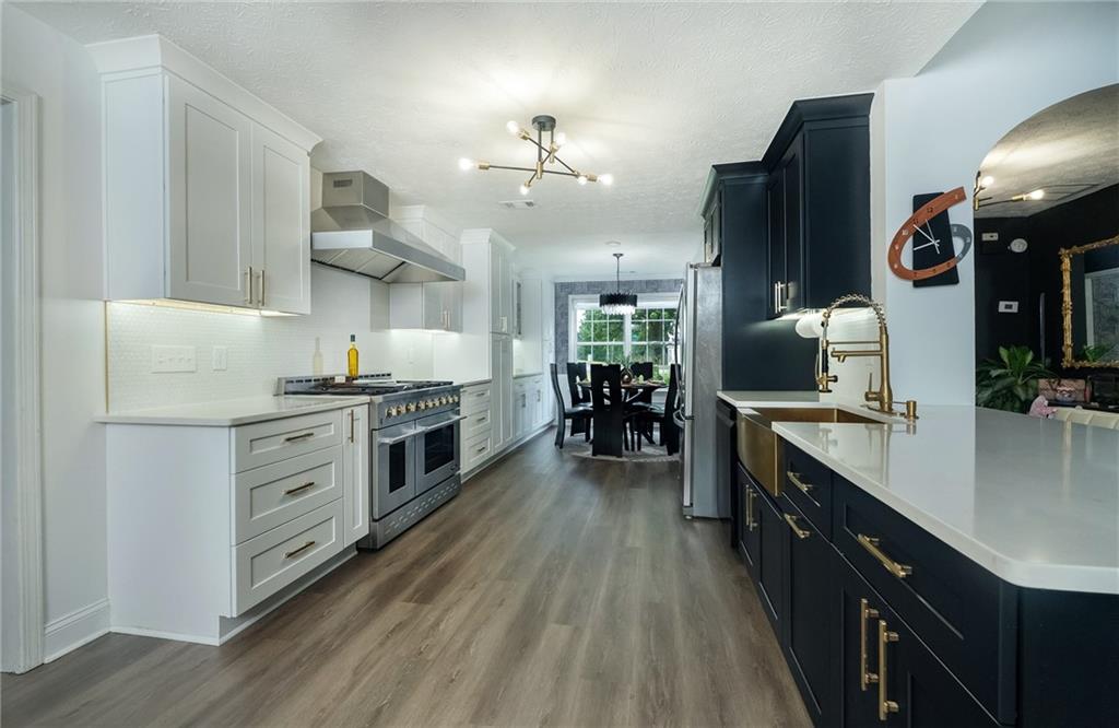 7833201 Property Photo 3