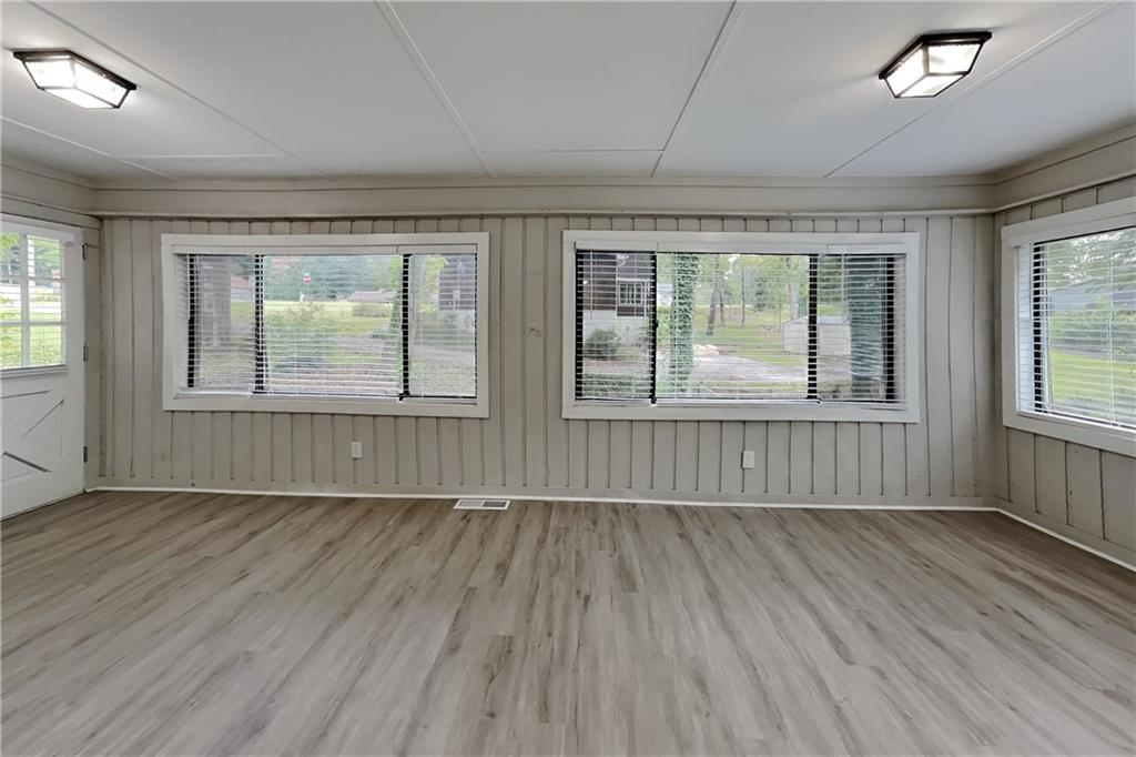 255 Saint Patrick Drive Sw Property Photo 16
