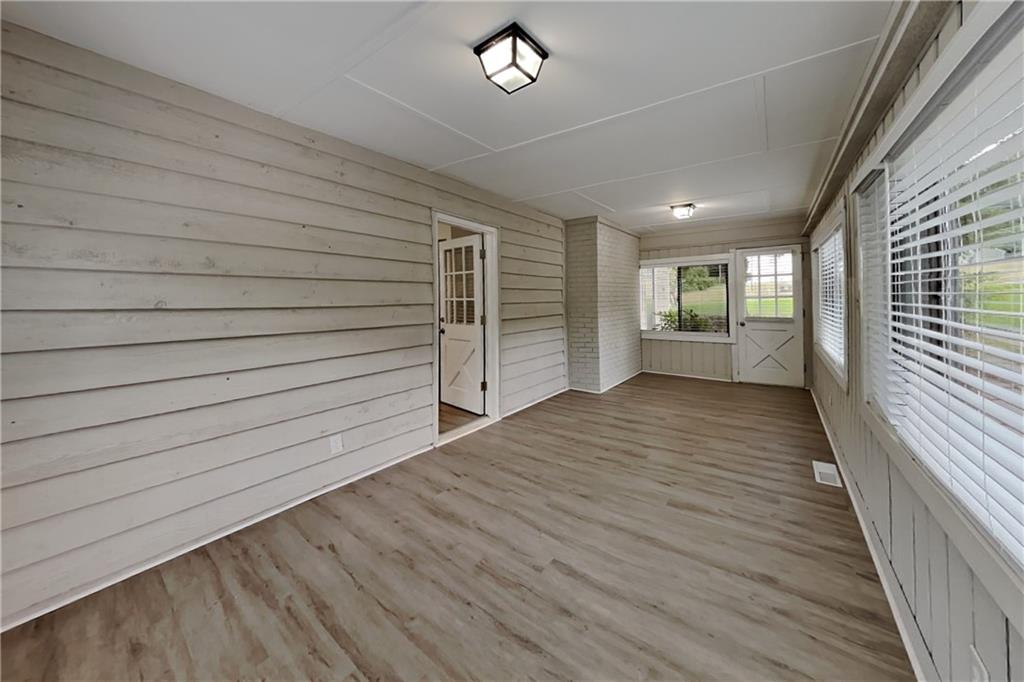 255 Saint Patrick Drive Sw Property Photo 17