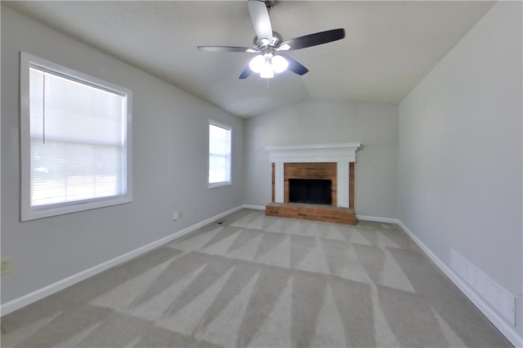 7833251 Property Photo 4