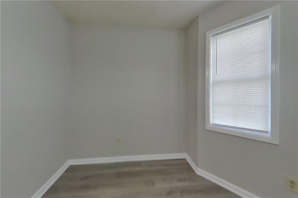 7833251 Property Photo 5