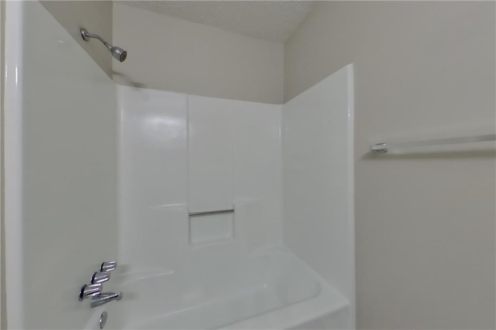 7833251 Property Photo 14