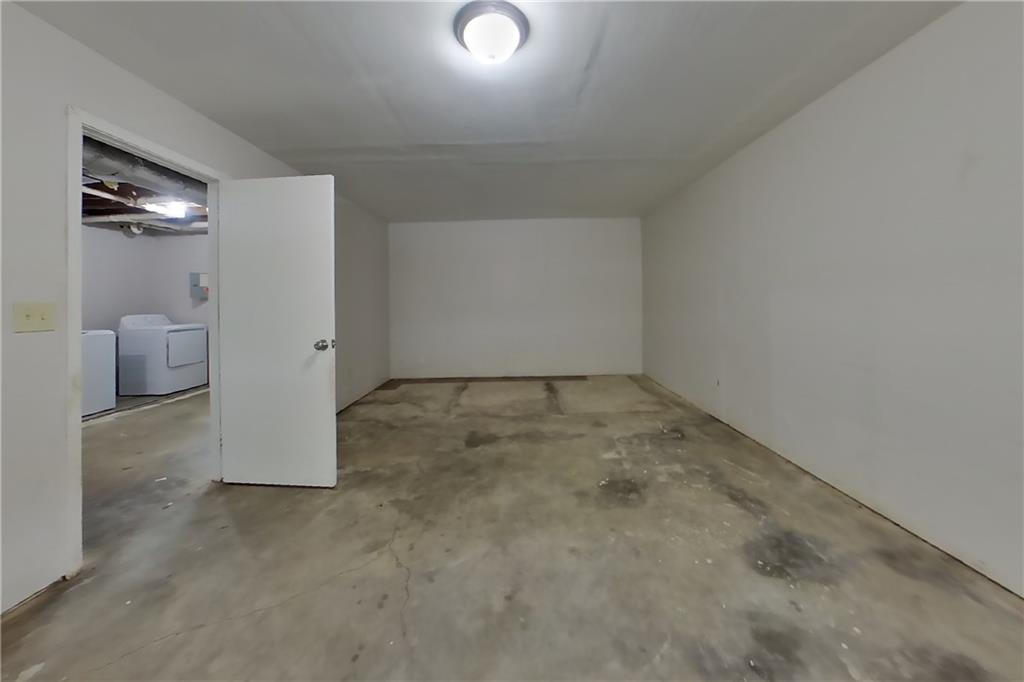 7833251 Property Photo 15