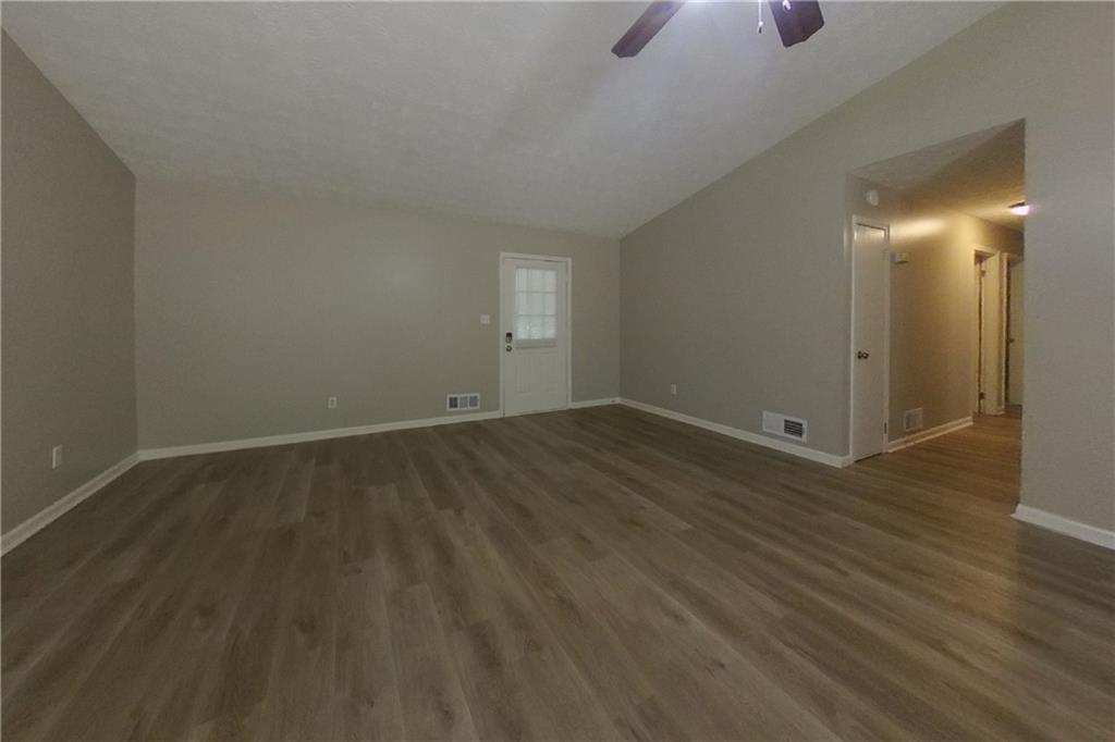 7833256 Property Photo 3