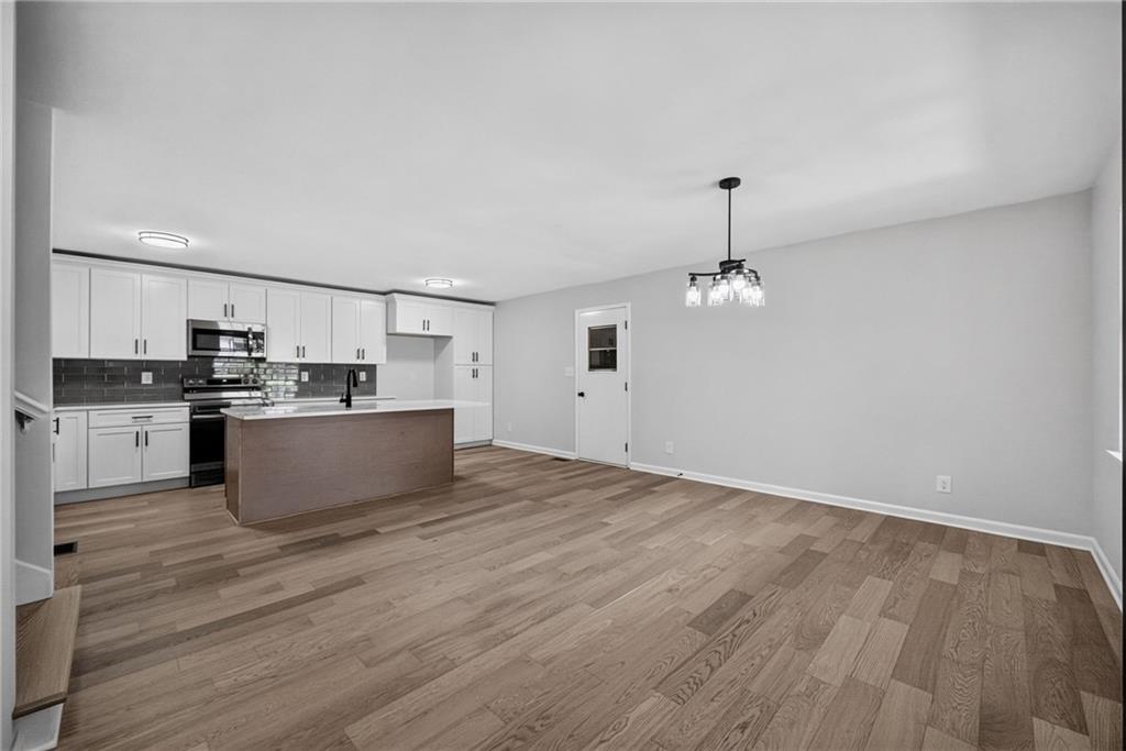 2273 Ivy Crest Drive Property Photo 5