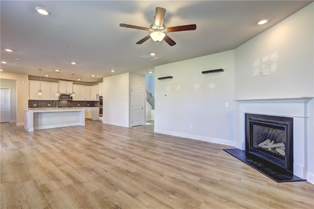 188 Blue Iris Court Property Photo 4
