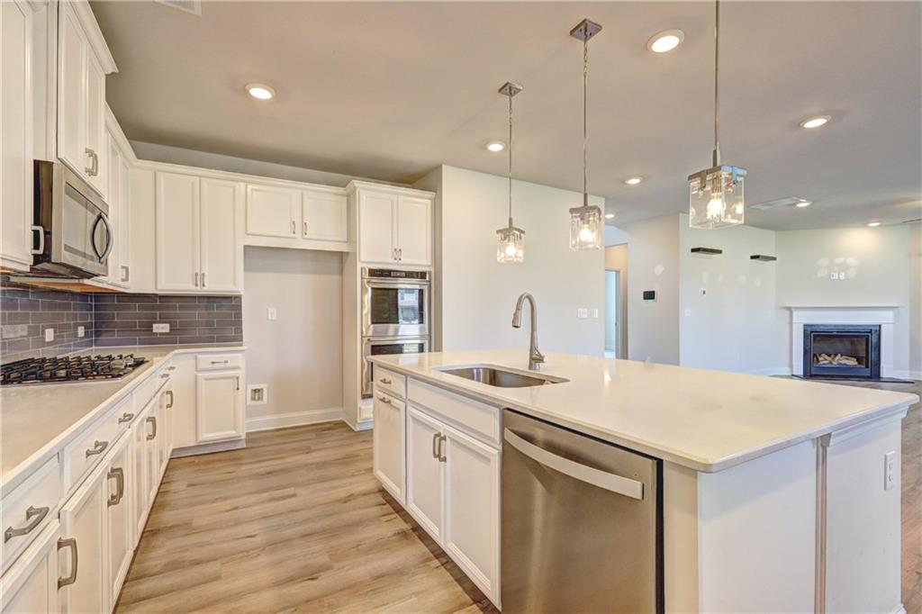 188 Blue Iris Court Property Photo 6