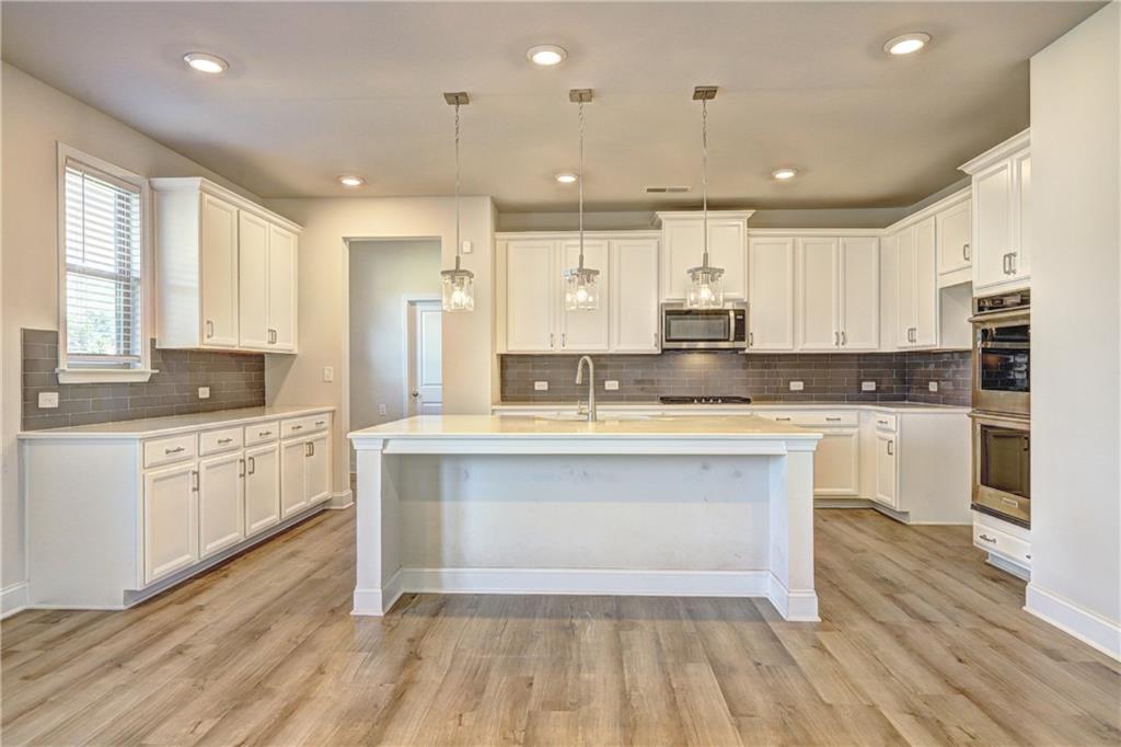 188 Blue Iris Court Property Photo 8