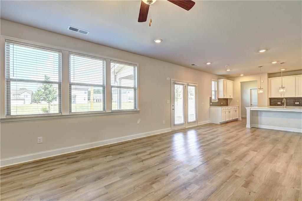 188 Blue Iris Court Property Photo 21