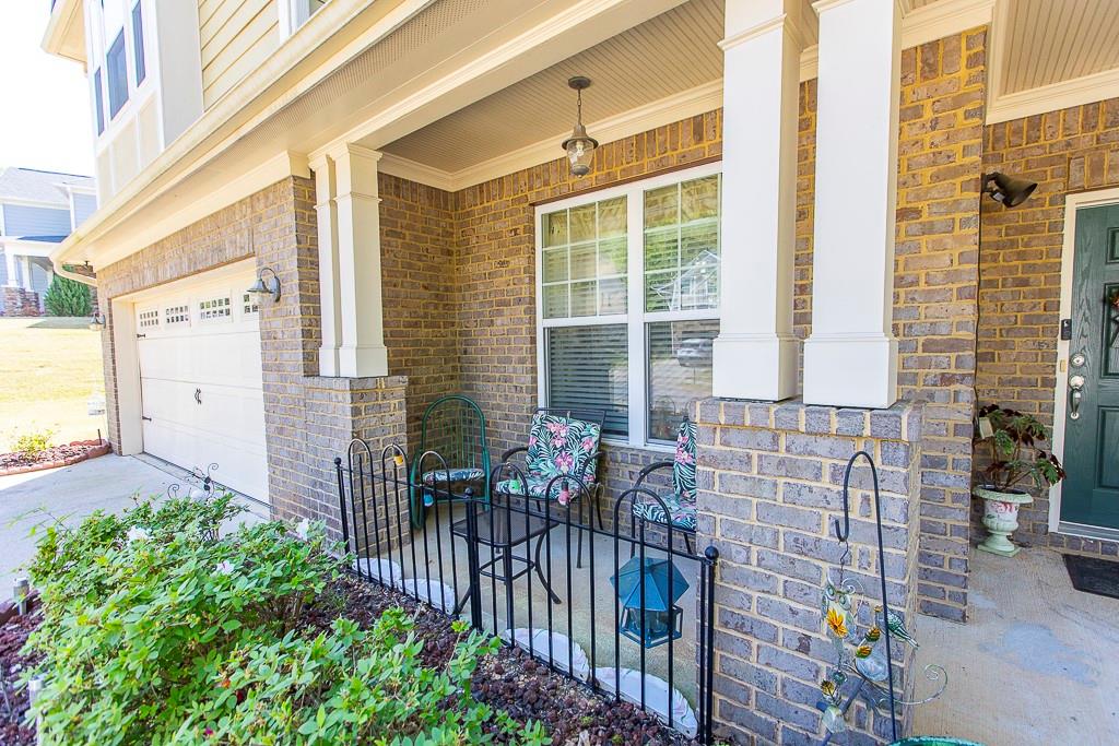 300 Hampton Place Property Photo 3