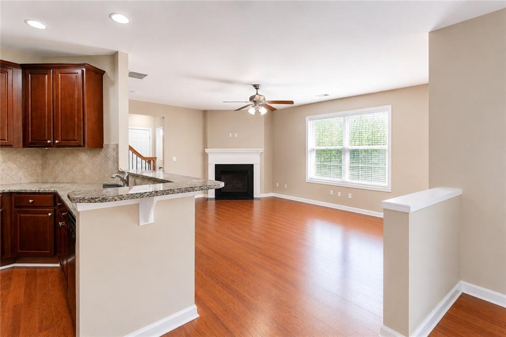 300 Hampton Place Property Photo 11