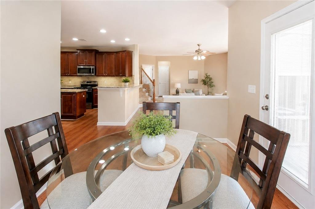 300 Hampton Place Property Photo 13