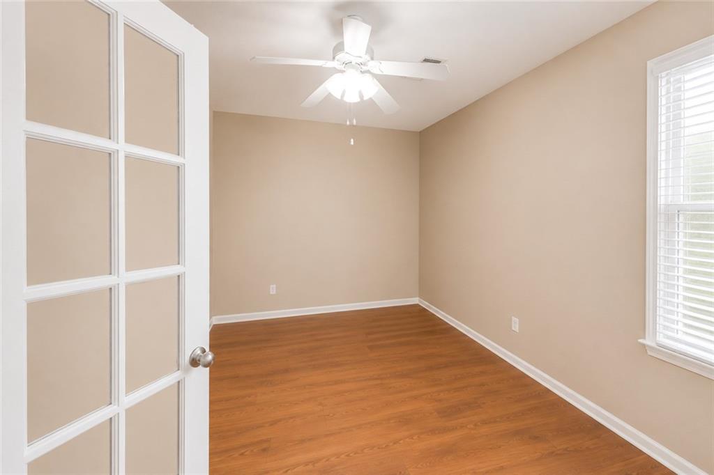 300 Hampton Place Property Photo 18