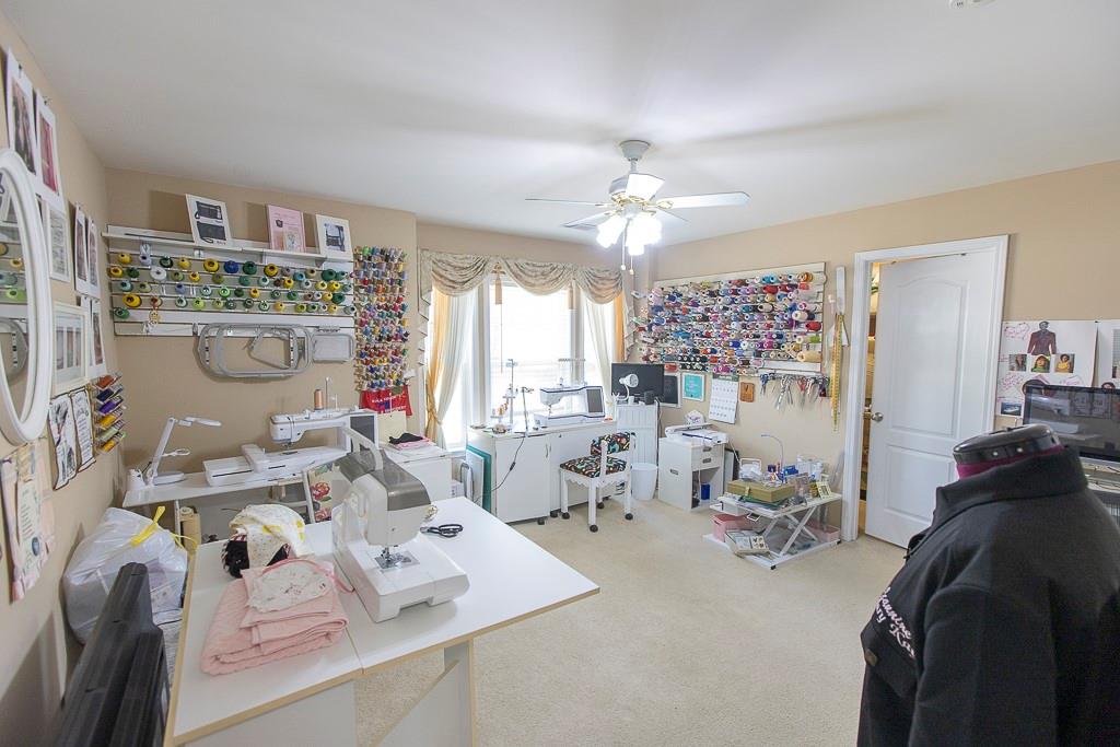 300 Hampton Place Property Photo 27