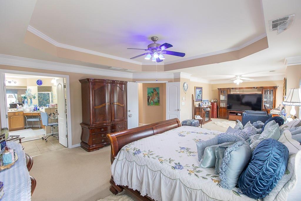 300 Hampton Place Property Photo 33