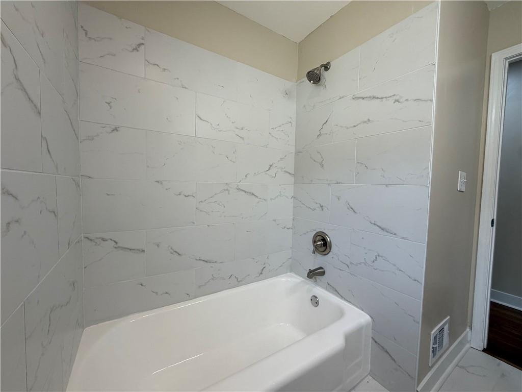 897 Wanda Property Photo 7