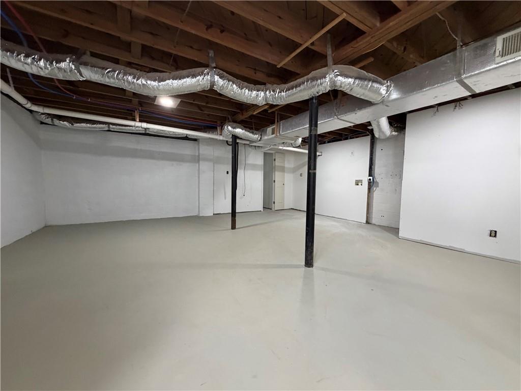 897 Wanda Property Photo 12