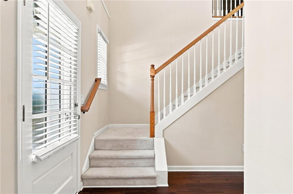408 Eaglewood Way Property Photo 5