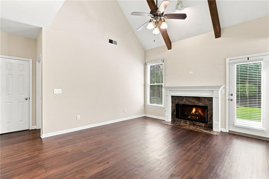 408 Eaglewood Way Property Photo 10