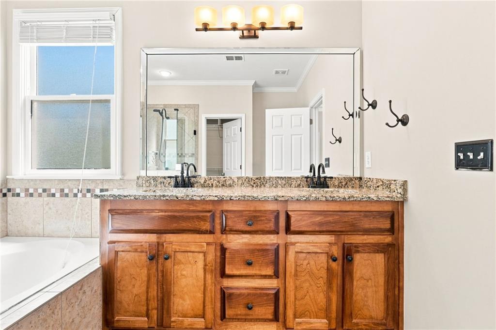 408 Eaglewood Way Property Photo 22