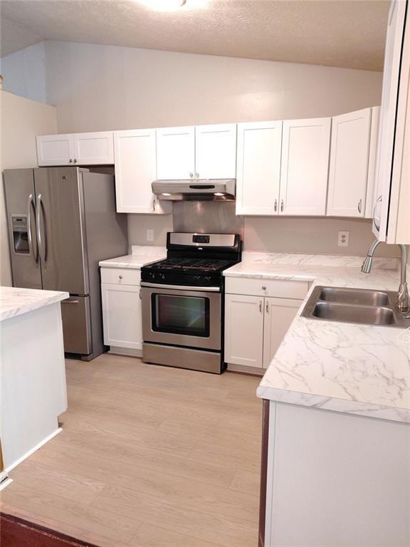 817 Forest Path Property Photo 3