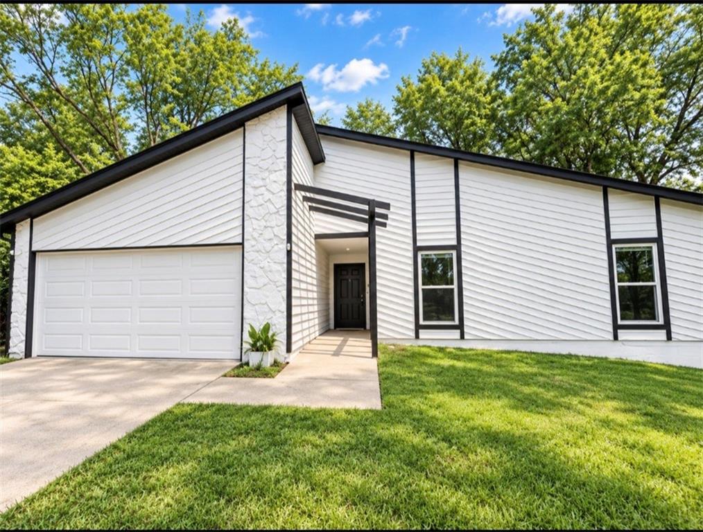 3285 Rollingbrook Way Property Photo 6
