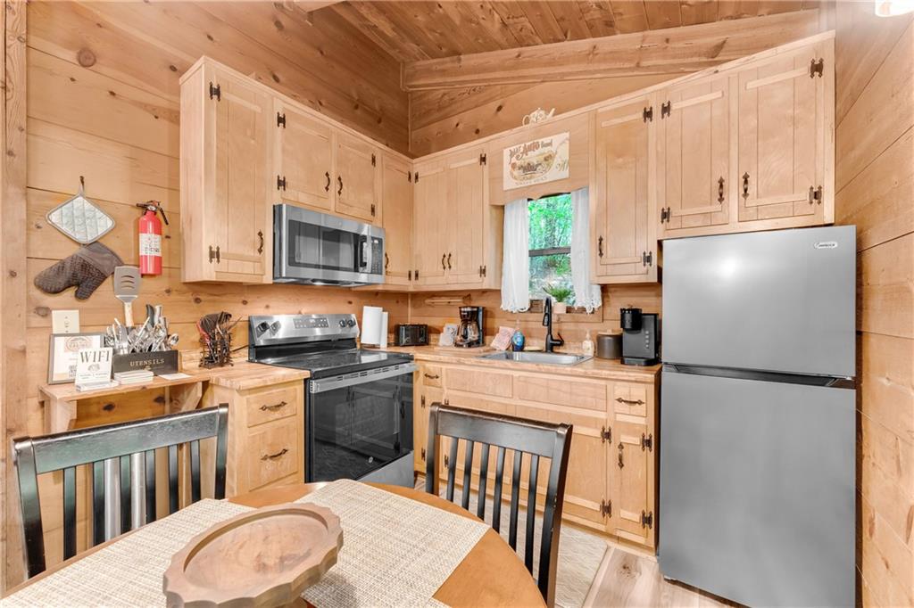 66 Lovers Lane Property Photo 81