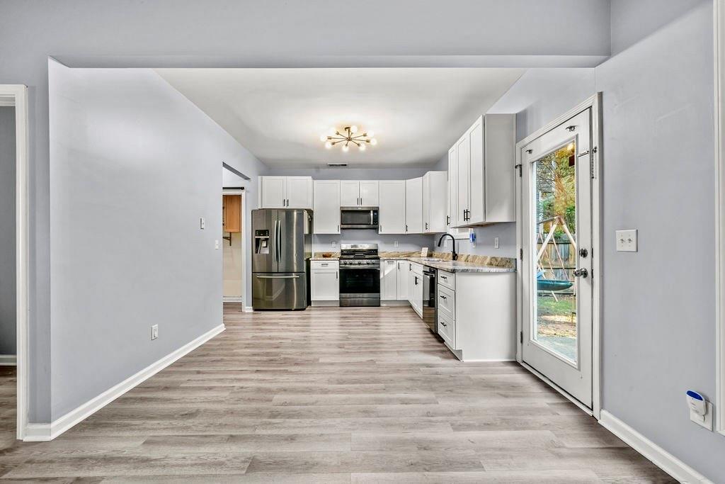 100 Oleander Way Property Photo 11