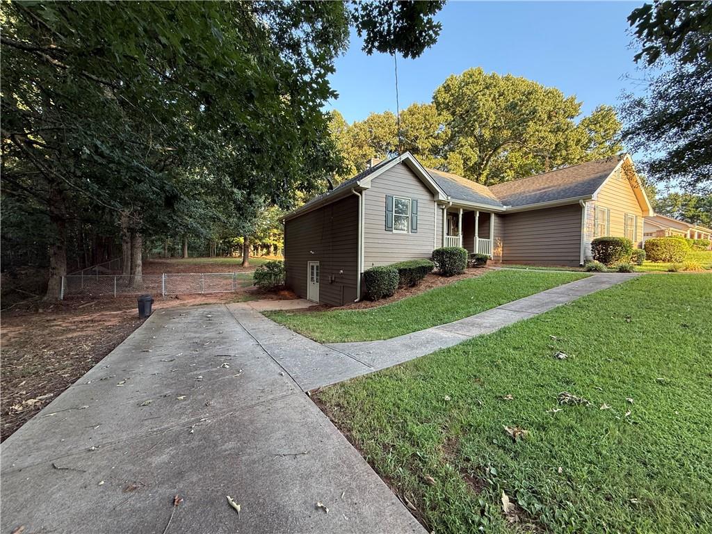 330 Fox Meadow Drive Property Photo 3