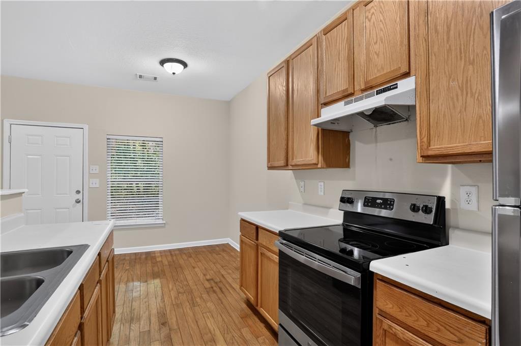 213 Brookview Drive Property Photo 8