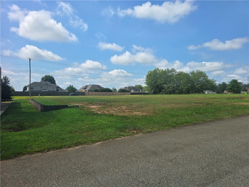 4851 Russell Parkway Property Photo 1
