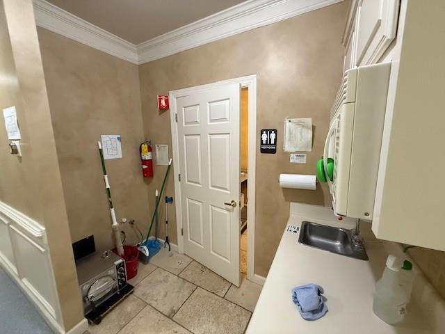 11535 Park Woods Circle Unit E Property Photo 14