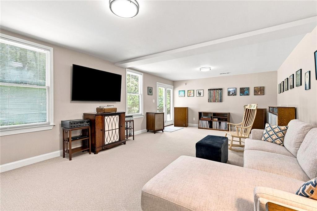 7833585 Property Photo 8