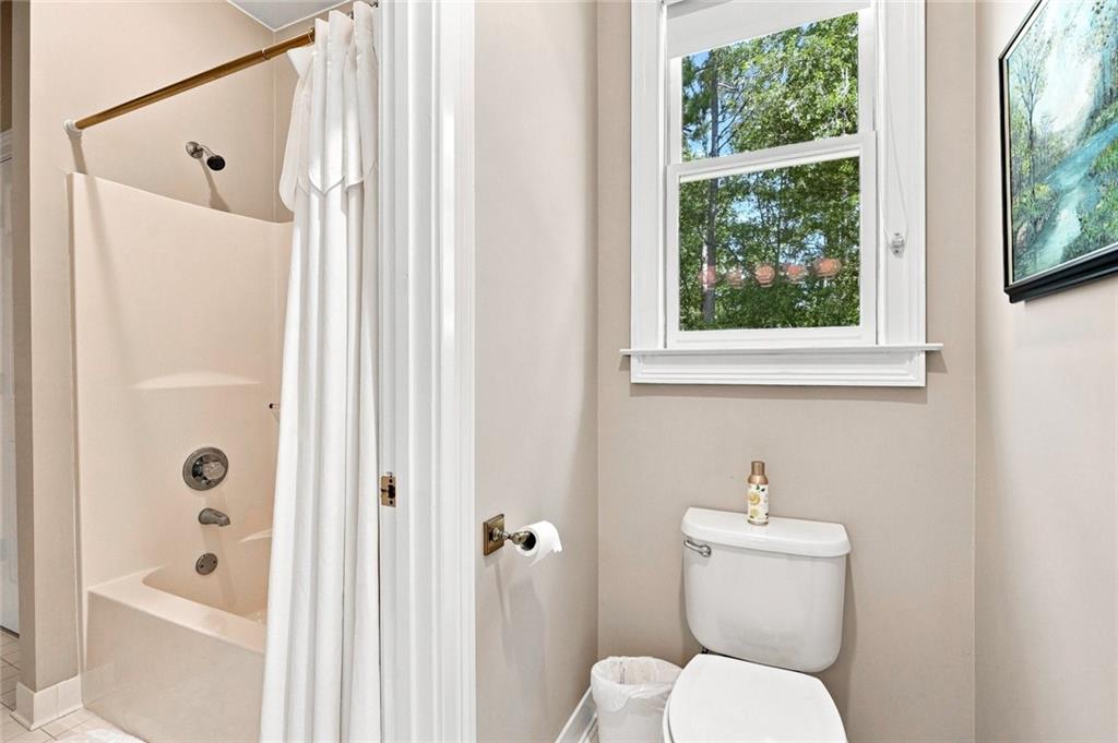 7833585 Property Photo 34