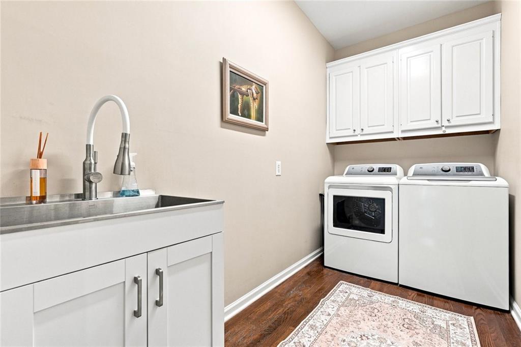 7833585 Property Photo 35