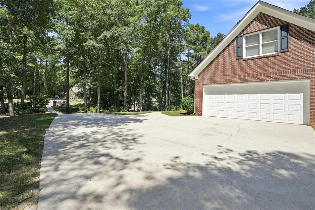 7833585 Property Photo 39