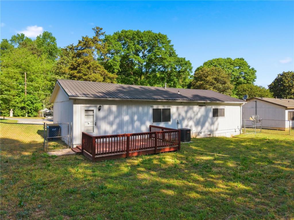 360 Martin Circle Property Photo 6