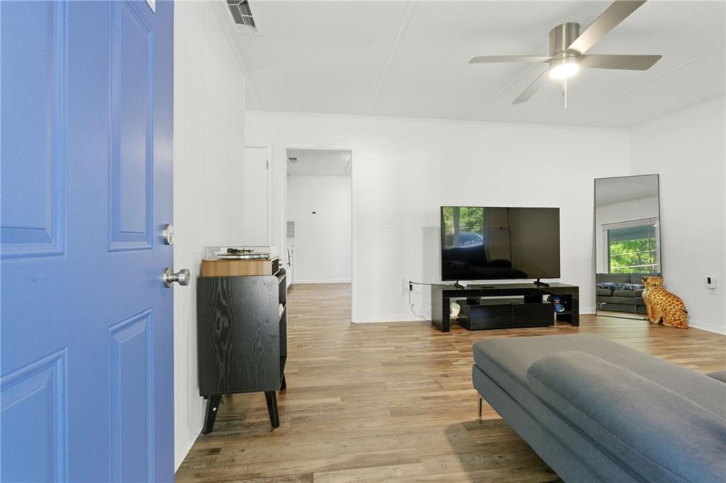 360 Martin Circle Property Photo 15