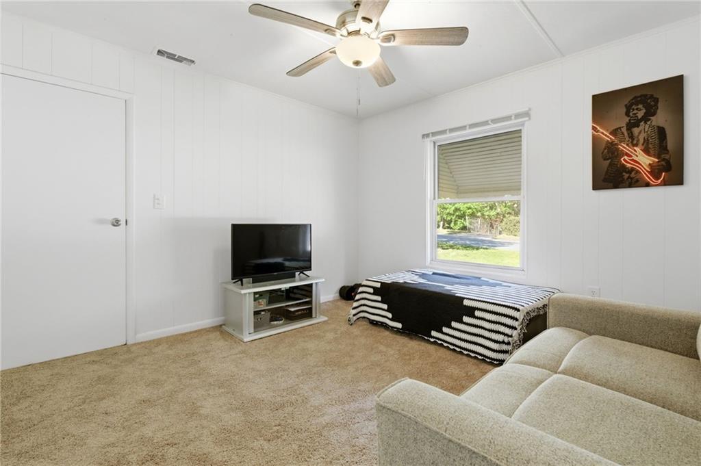 360 Martin Circle Property Photo 31
