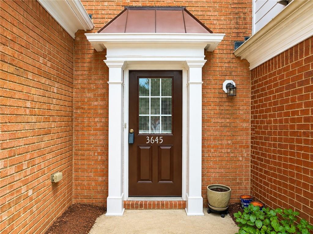 3645 Postwaite Circle Property Photo 2