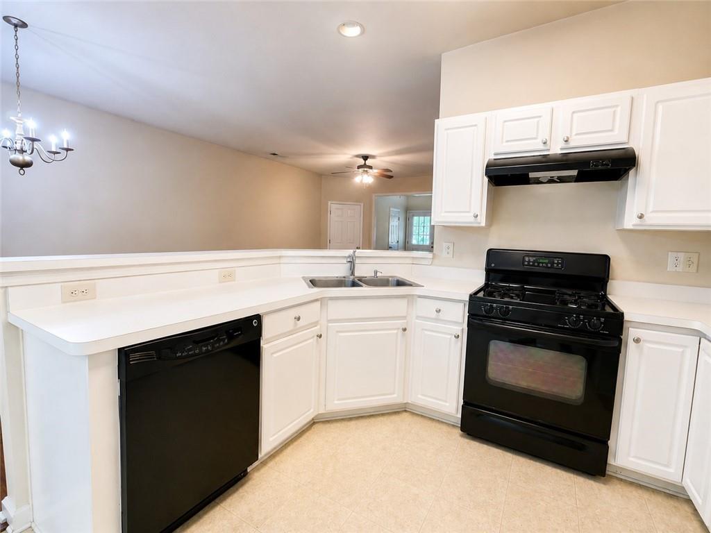 3645 Postwaite Circle Property Photo 9