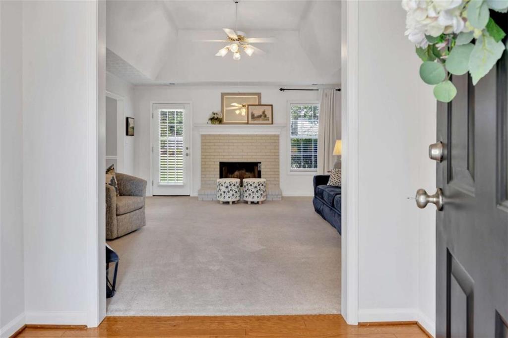 158 Cole Circle Property Photo 4