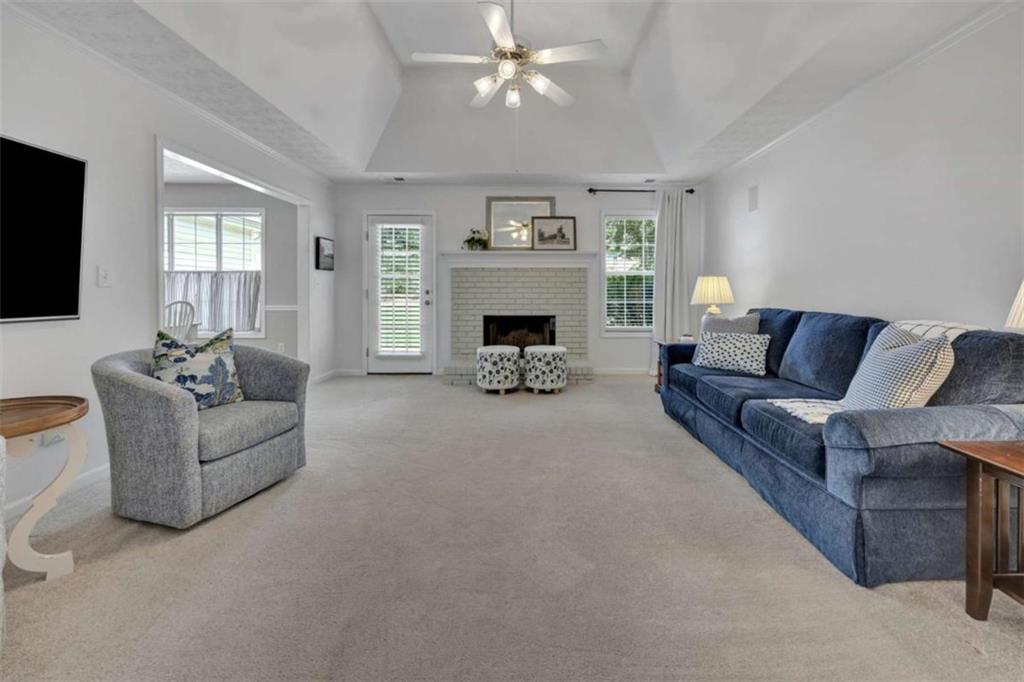 158 Cole Circle Property Photo 5